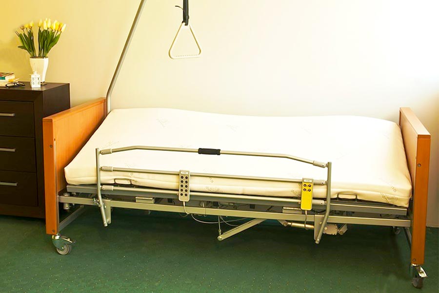 vendita letto da degenza a Caltanissetta